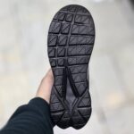 بروکس جی تی مشکی نقره ای - Image 4