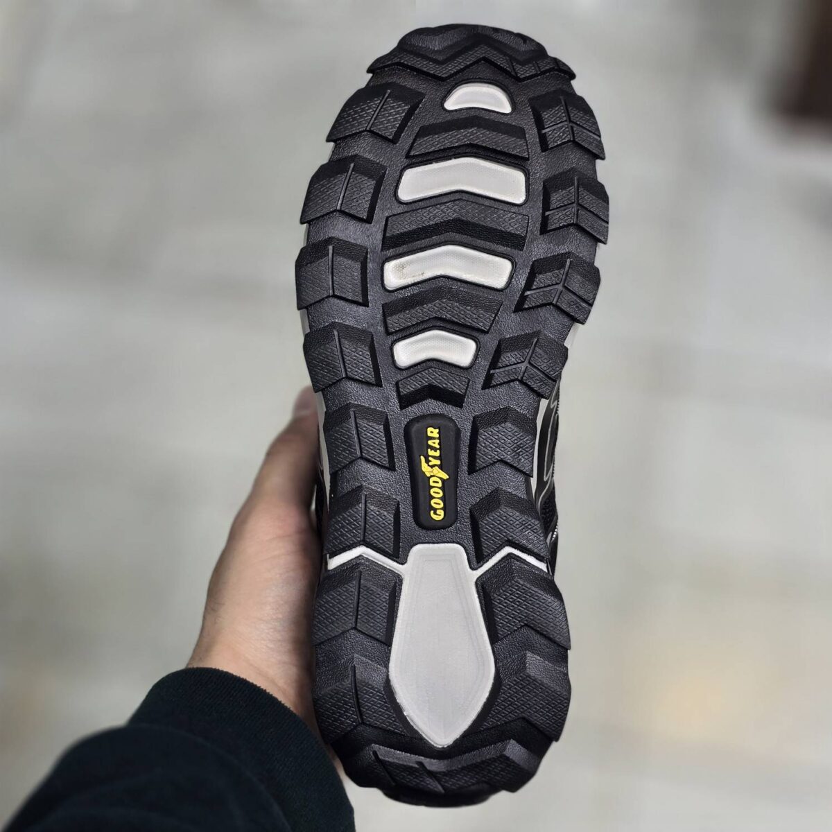 اسکیچرز مکس پروتکت مشکی - Image 2